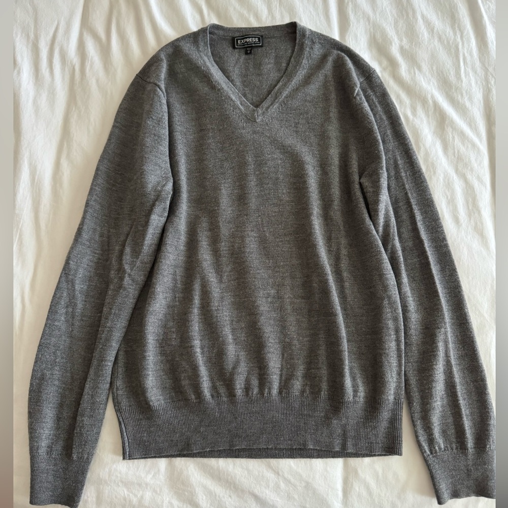 Men's grey sweater